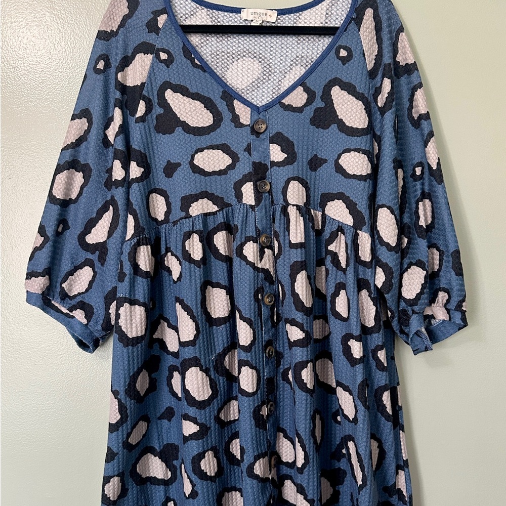 Umgee Waffle Knit Animal Print Button-Front Tunic/Dress, Size Women’s XL (Blue)